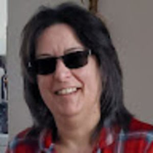 Meet your Posher, Claudia